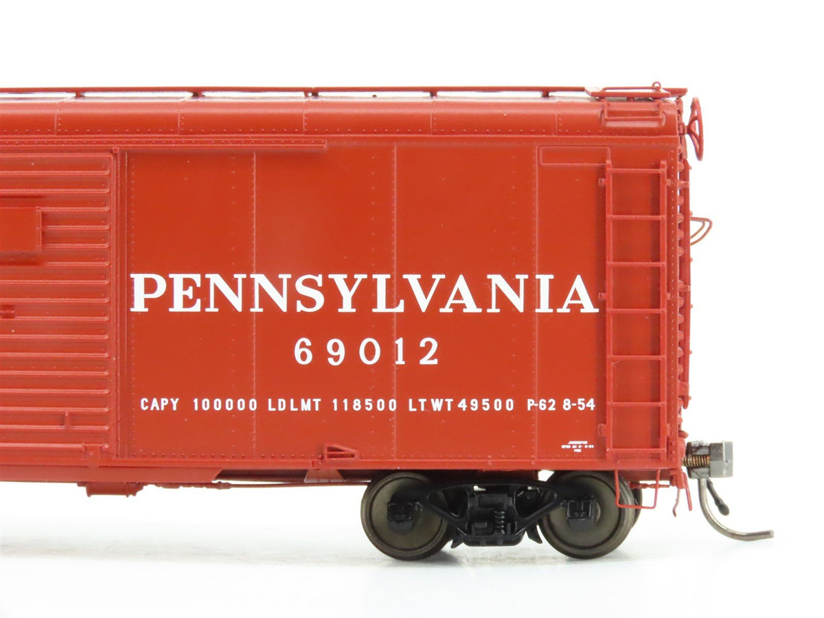 HO Scale Rapido 123009-1 PRR Pennsylvania X31A 40&#39; Round Roof Box Car #69012