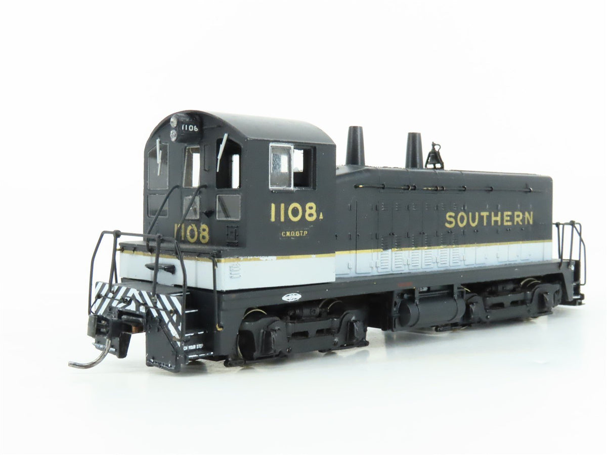 HO Athearn SOU Southern Railway &quot;Tuxedo&quot; EMD SW7 Diesel #1108A w/ DCC - Custom