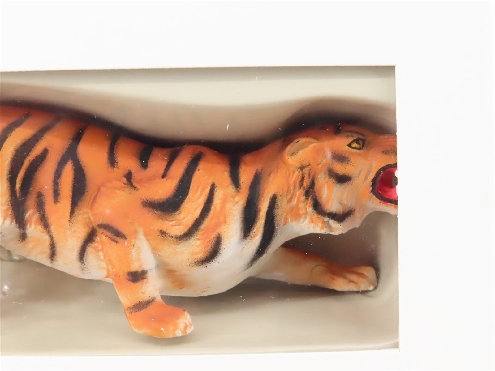 G 1/25 Scale Preiser Elastolin 47512 Tiger Attacking Figure