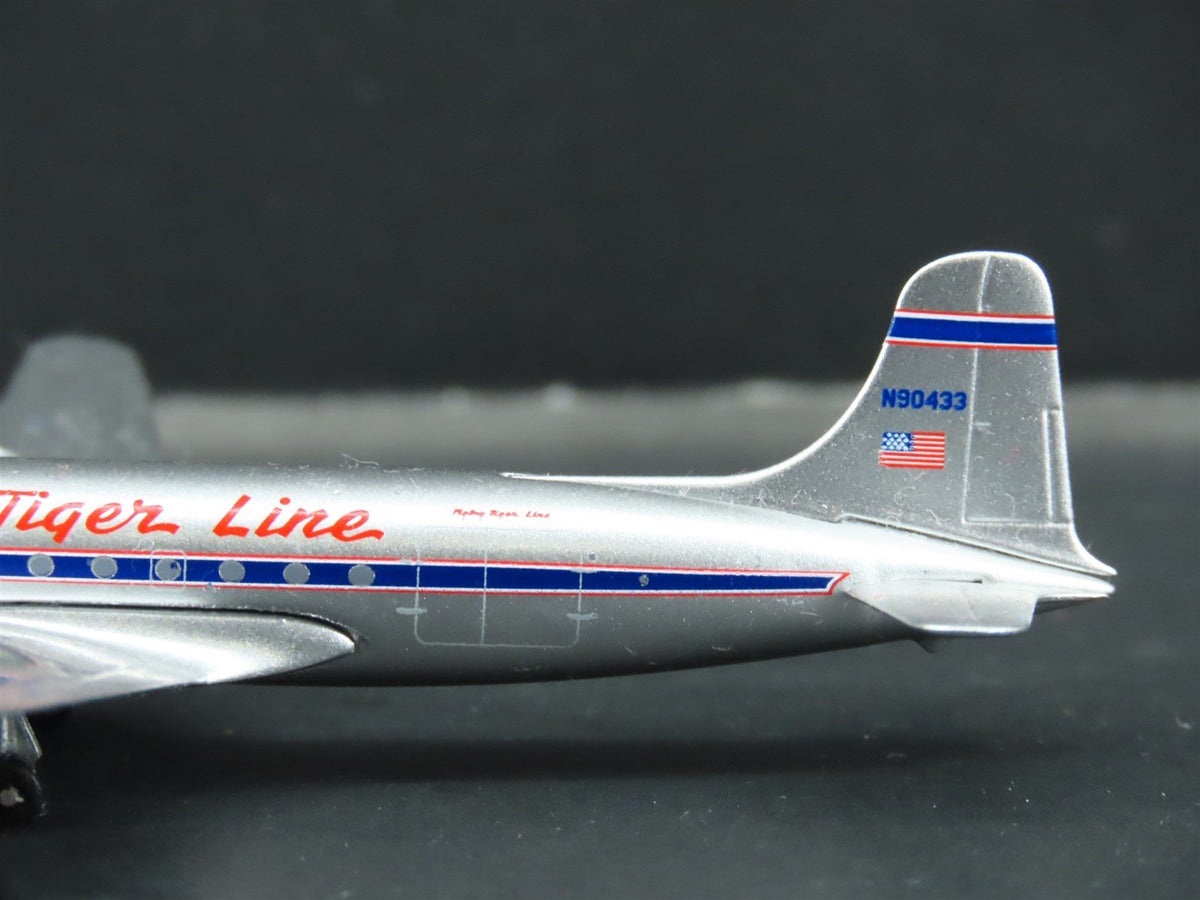 1:400 Aero Classics Die-Cast Flying Tiger McDonnell Douglas C-54A-DC Aircraft