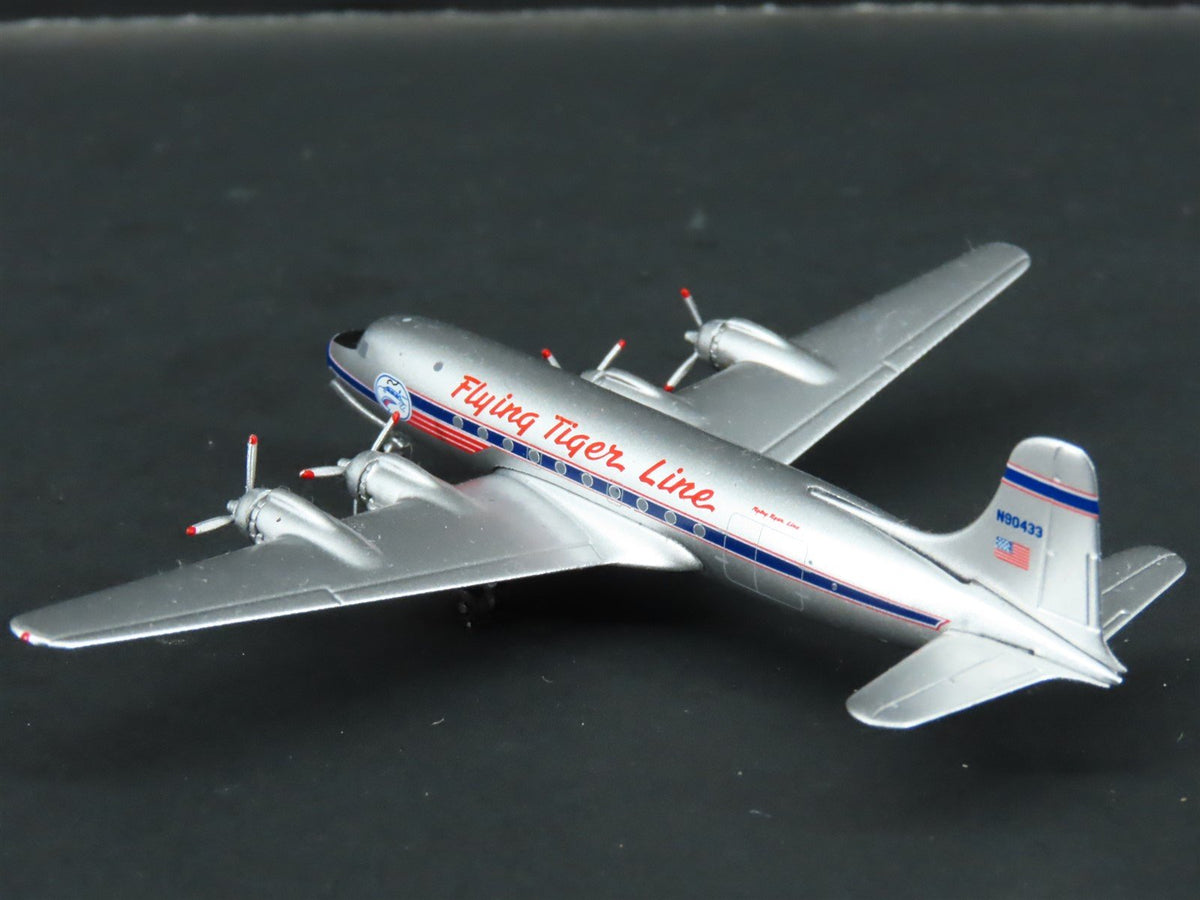 1:400 Aero Classics Die-Cast Flying Tiger McDonnell Douglas C-54A-DC Aircraft