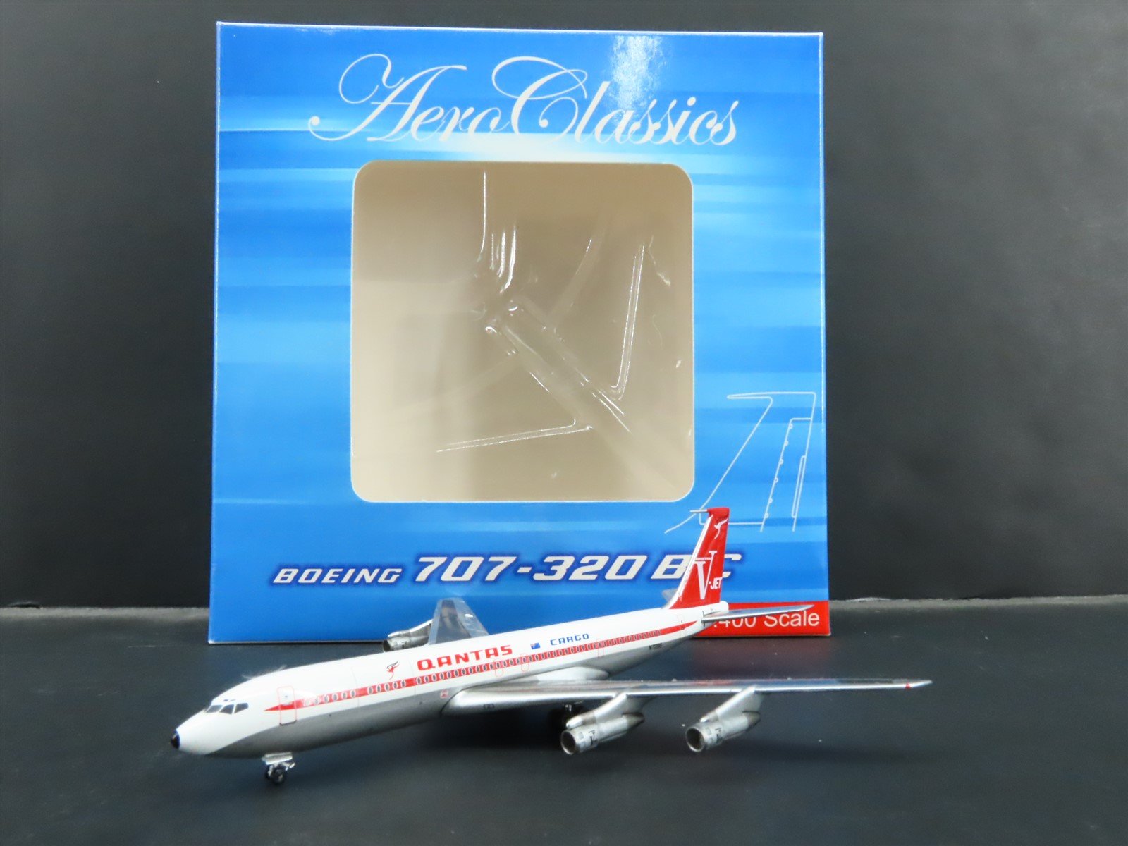 1:400 Scale Aero Classics Die-Cast Qantas Boeing B707-327C Aircraft N7099