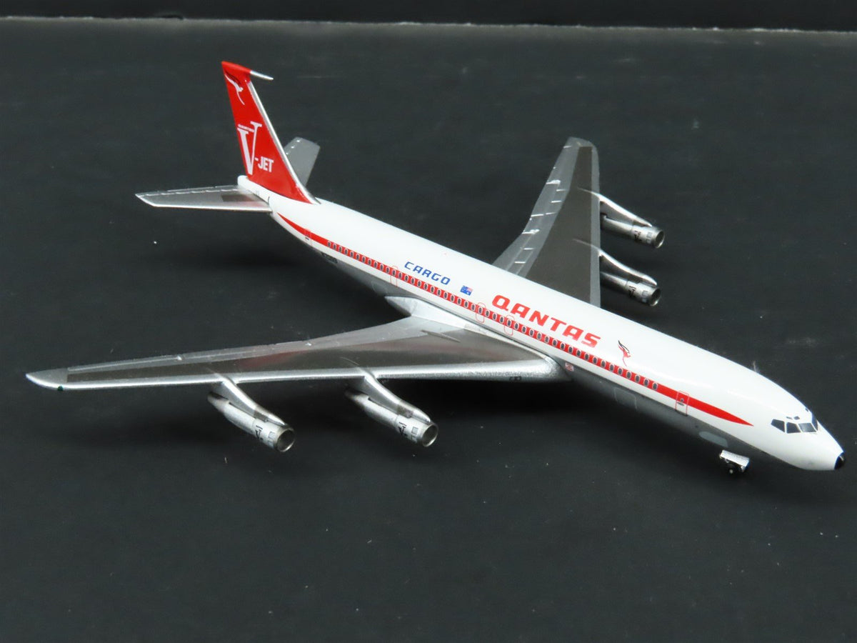 1:400 Scale Aero Classics Die-Cast Qantas Boeing B707-327C Aircraft N7099