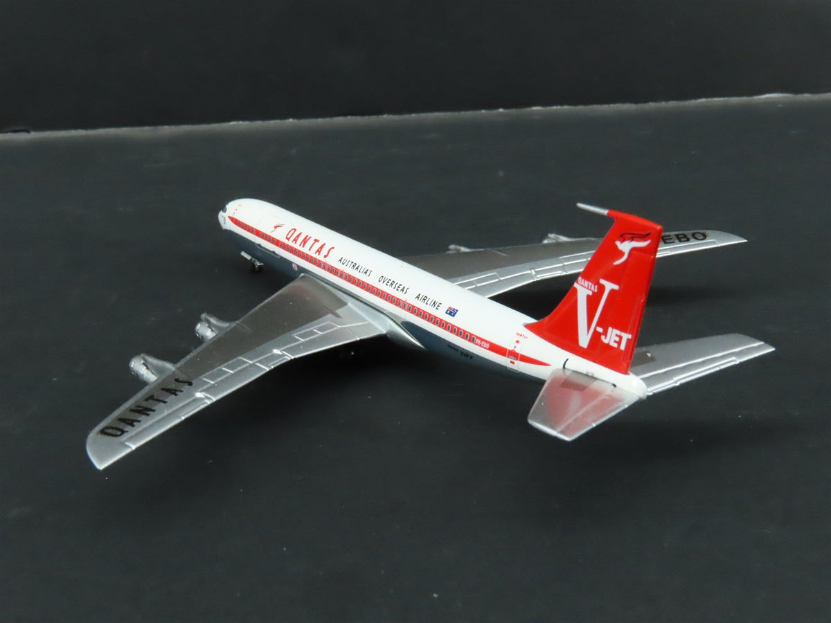 1:400 Scale Aero Classics Die-Cast Qantas Boeing B-707-338C Aircraft VH-EBO