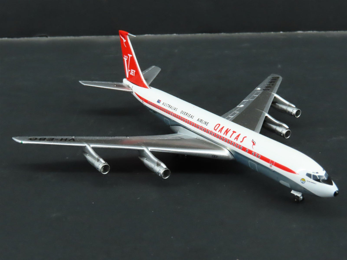 1:400 Scale Aero Classics Die-Cast Qantas Boeing B-707-338C Aircraft VH-EBO