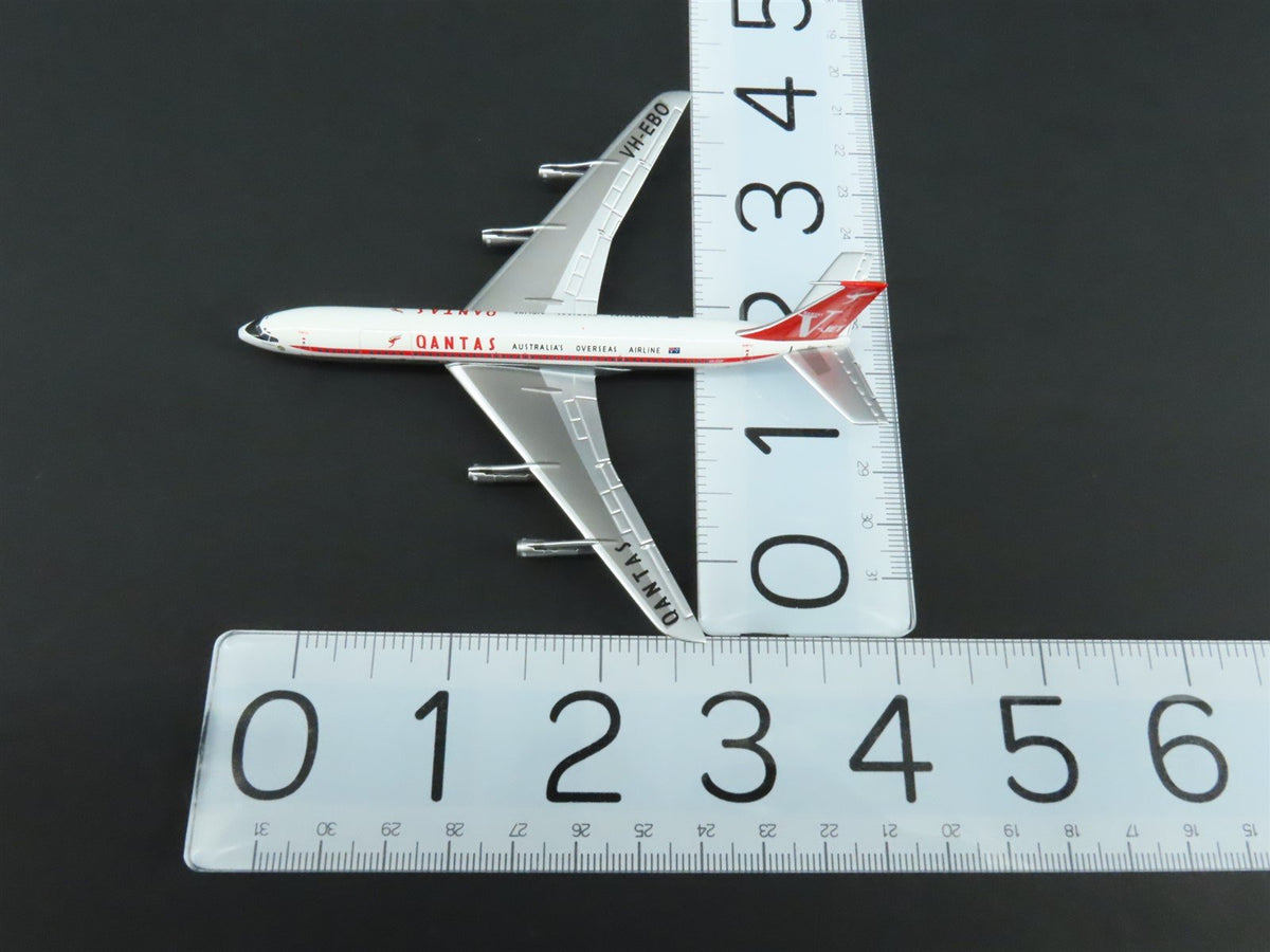 1:400 Scale Aero Classics Die-Cast Qantas Boeing B-707-338C Aircraft VH-EBO