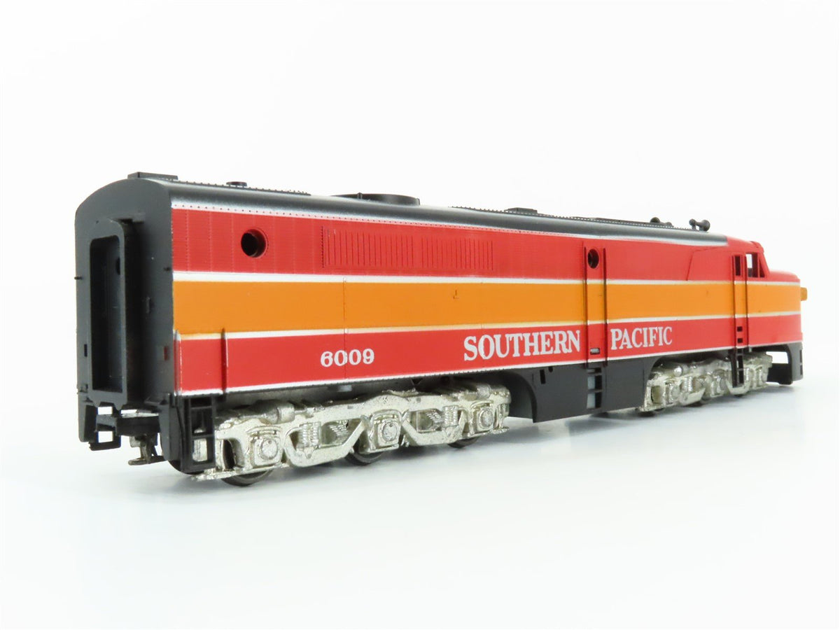 HO Scale Athearn 3306 SP Southern Pacific &quot;Daylight&quot; PA-1 Diesel Loco #6009