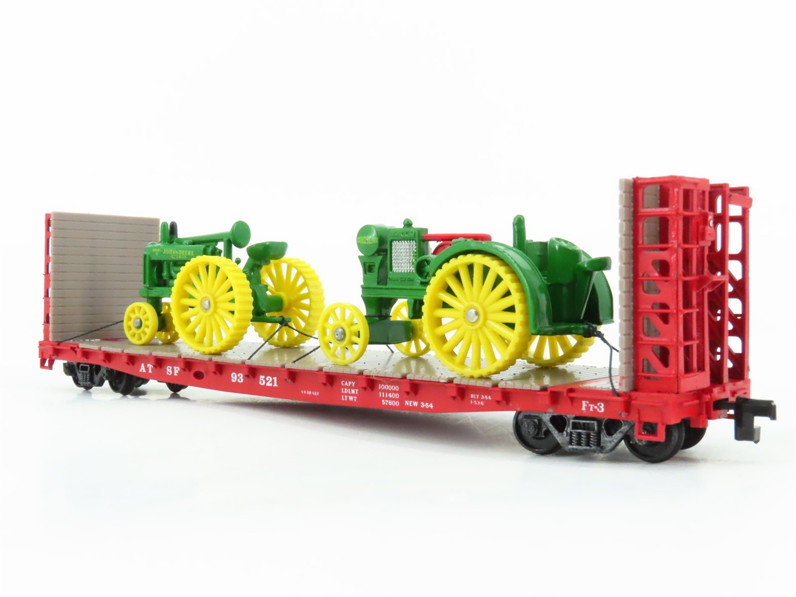 HO Scale Walthers ATSF Santa Fe Railroad Flat Car #93521 w/ Custom Tractor Load