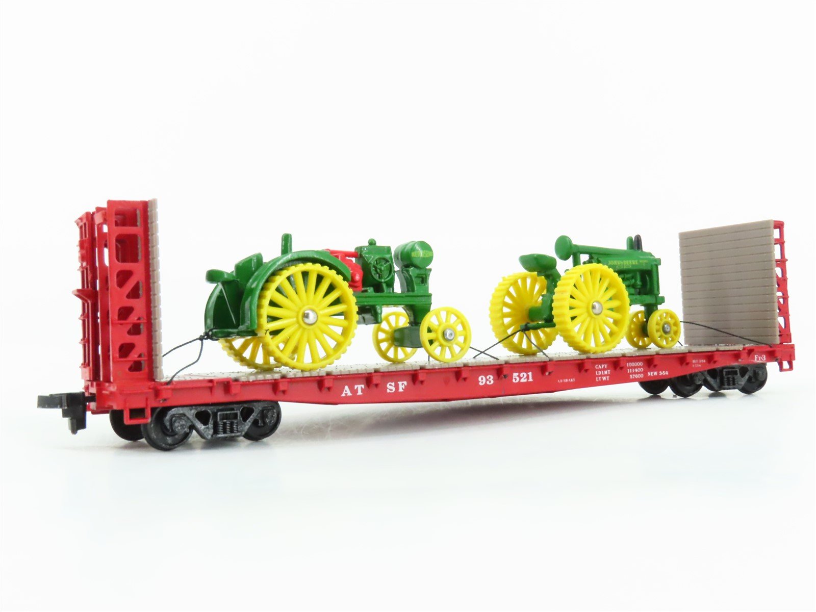 HO Scale Walthers ATSF Santa Fe Railroad Flat Car #93521 w/ Custom Tractor Load