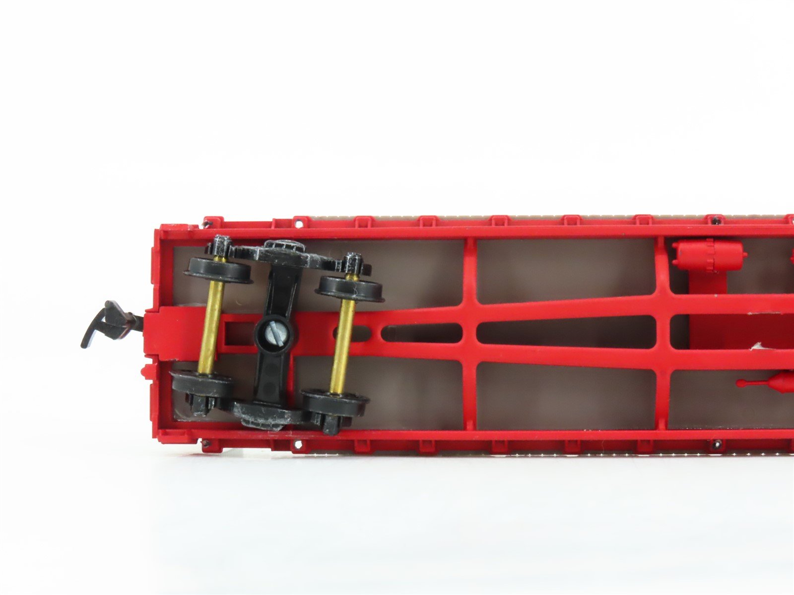 HO Scale Walthers ATSF Santa Fe Railroad Flat Car #93521 w/ Custom Tractor Load