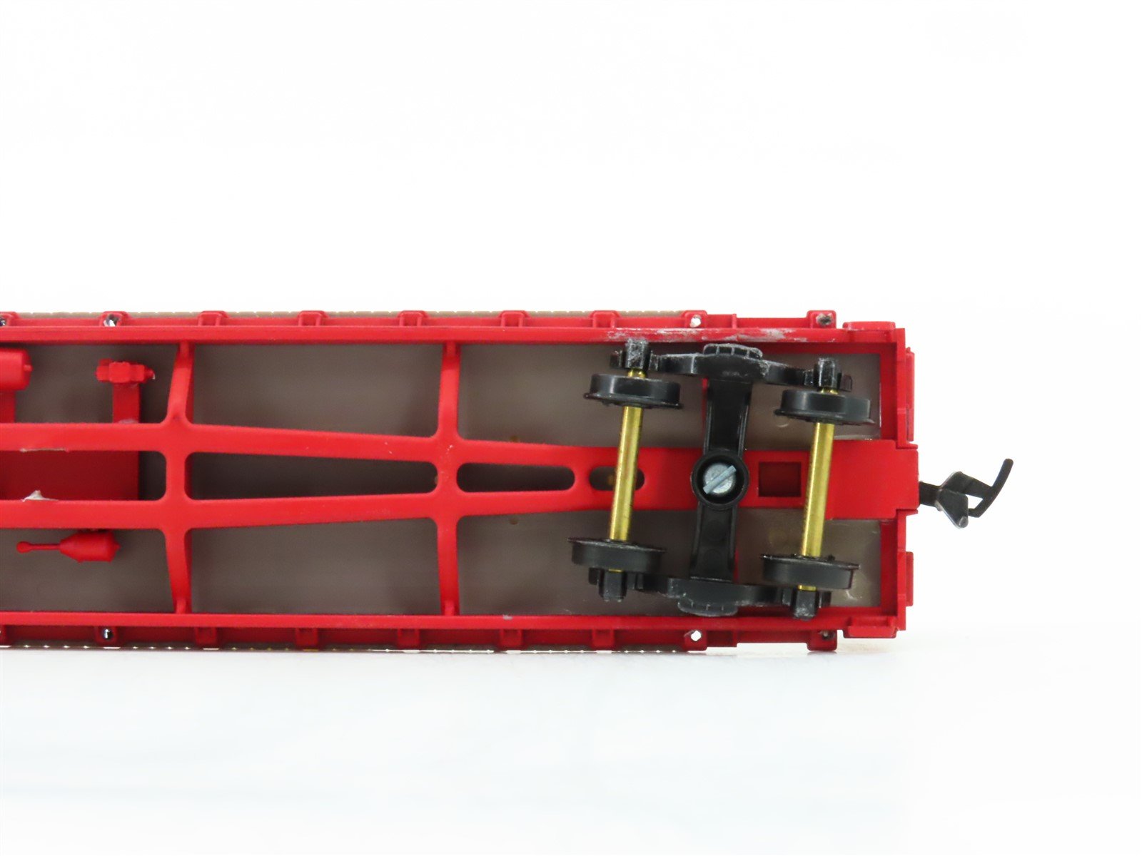 HO Scale Walthers ATSF Santa Fe Railroad Flat Car #93521 w/ Custom Tractor Load