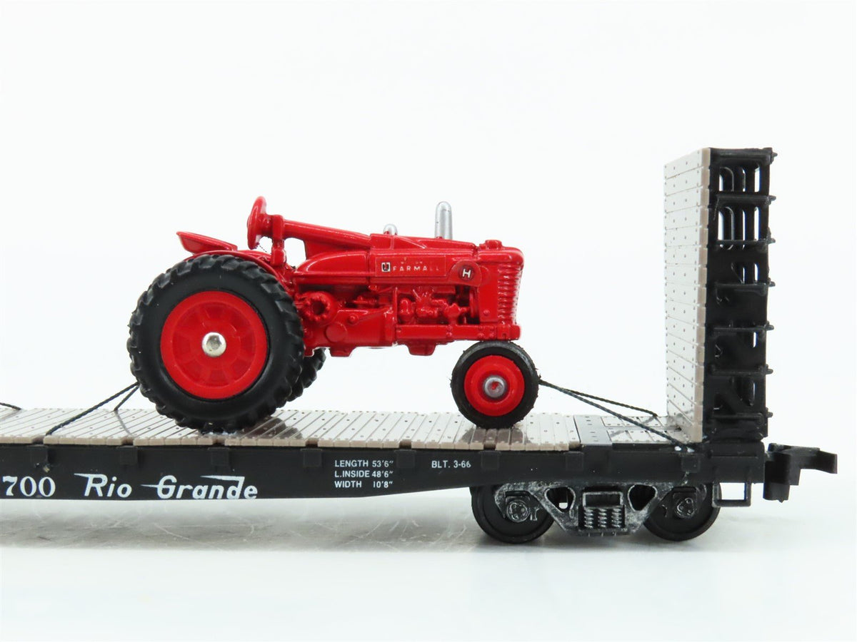 HO Scale Walthers D&amp;RGW Rio Grande Flat Car #22700 w/ Custom Tractor Load