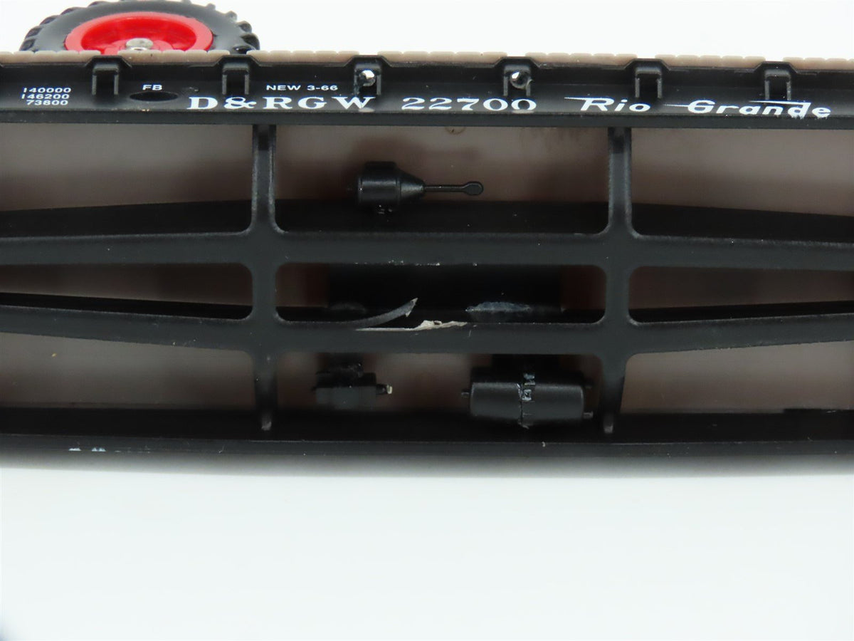 HO Scale Walthers D&amp;RGW Rio Grande Flat Car #22700 w/ Custom Tractor Load