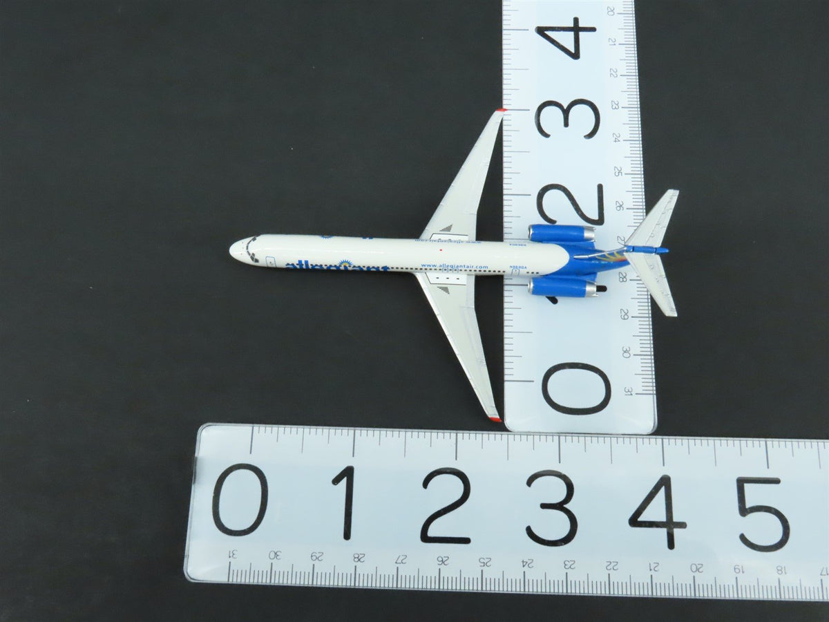 1:400 Gemini Jets GJAAY550E Die-Cast Allegiant Airlines MD-82 Airliner