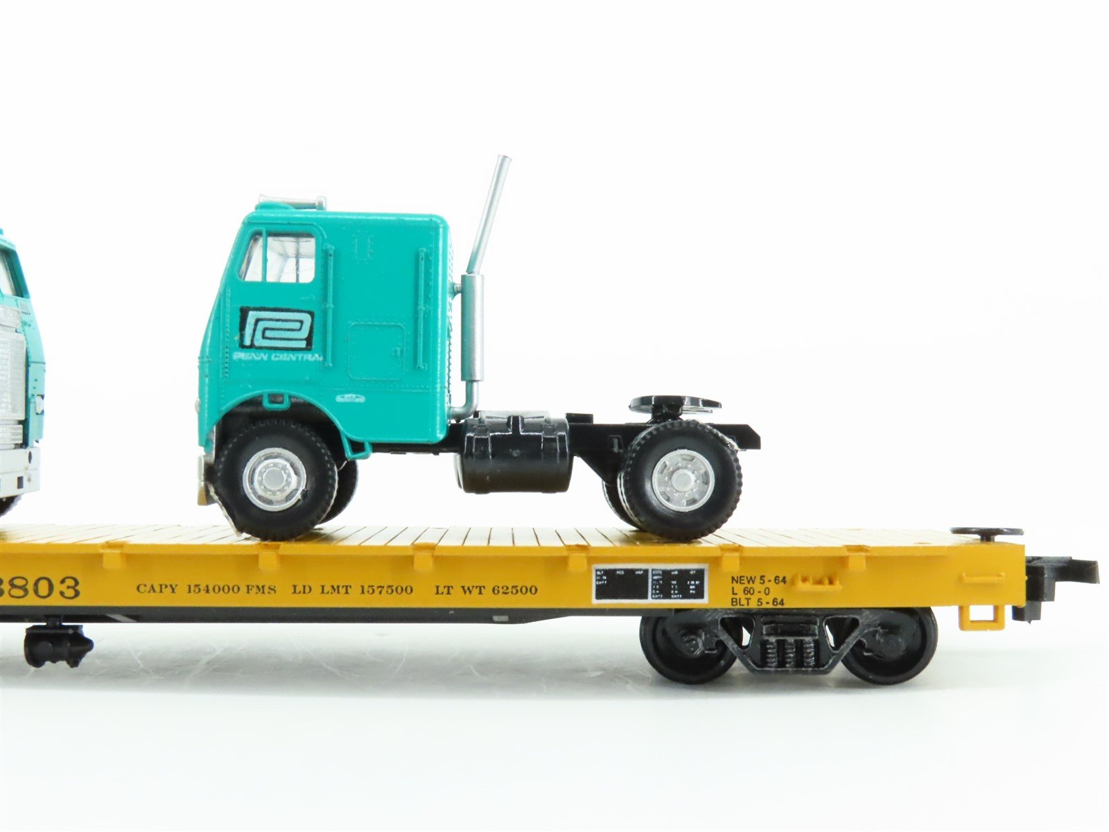 HO Scale Athearn SL-SF Frisco Railroad Flat Car #3803 w/ Custom Tractor Load