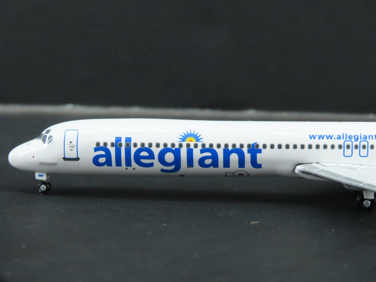 1:400 Gemini Jets GJAAY550 Die-Cast Allegiant Airlines MD-82 Airliner