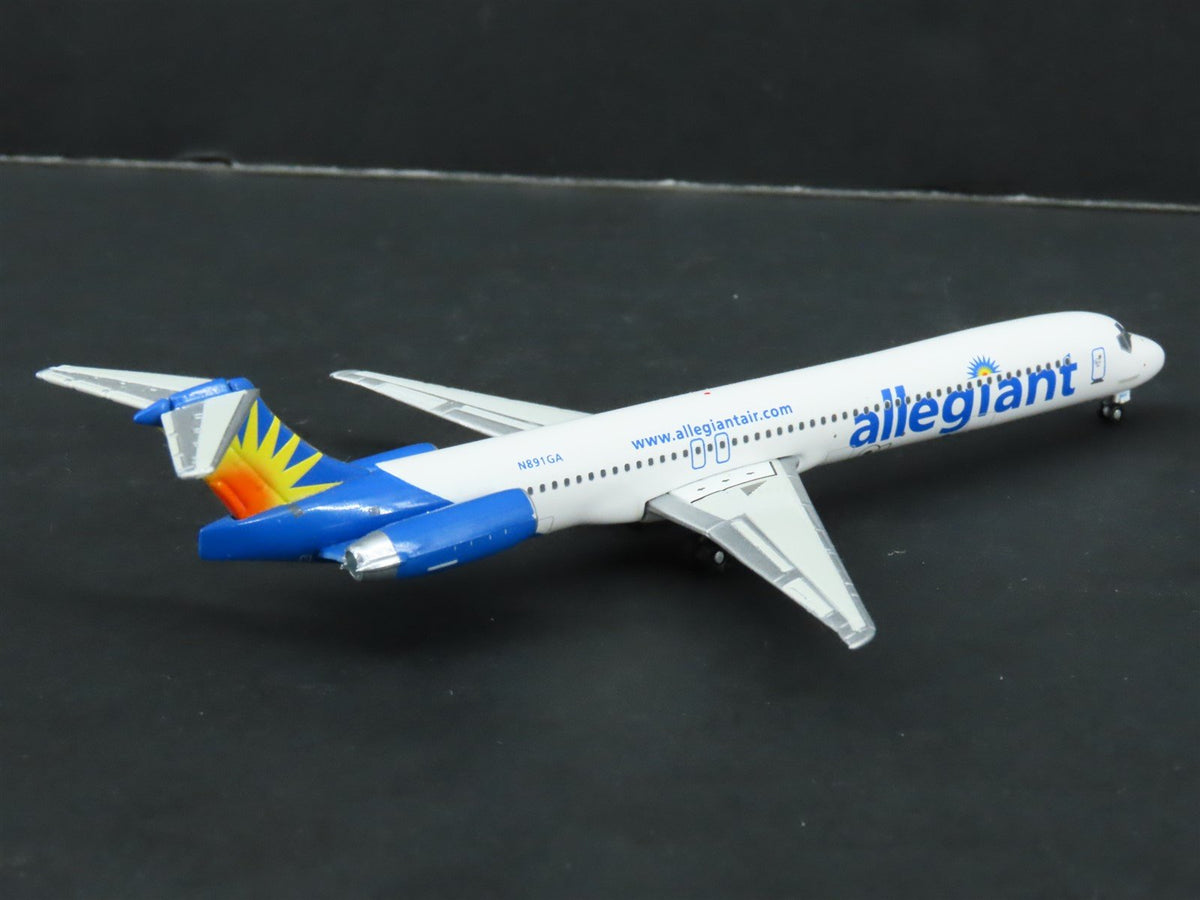 1:400 Gemini Jets GJAAY550 Die-Cast Allegiant Airlines MD-82 Airliner