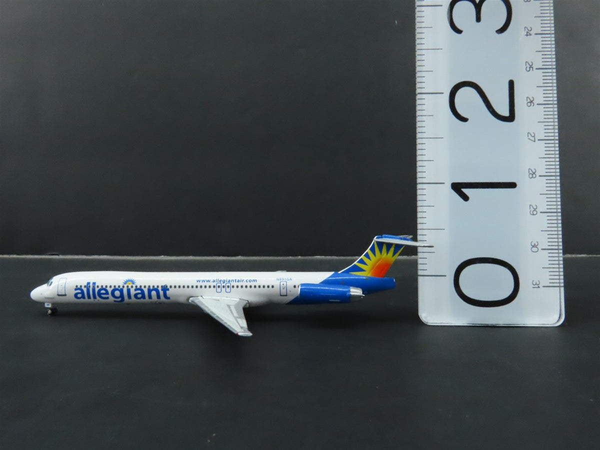 1:400 Gemini Jets GJAAY550 Die-Cast Allegiant Airlines MD-82 Airliner