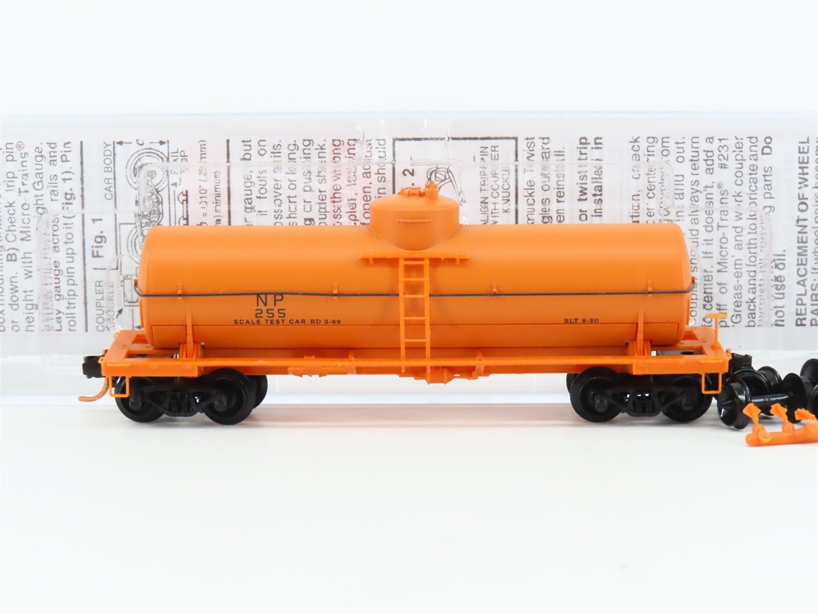 N Scale Micro-Trains MTL 06500620 NP Northern Pacific Single Dome Tank Car #255