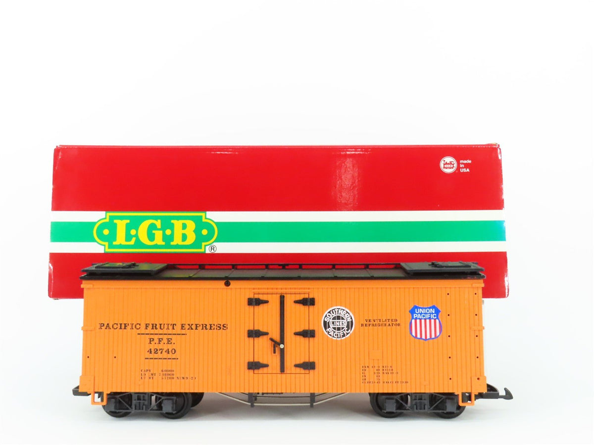 G Scale LGB 42740 SP UP PFE Pacific Fruit Express Railroad Reefer #42740