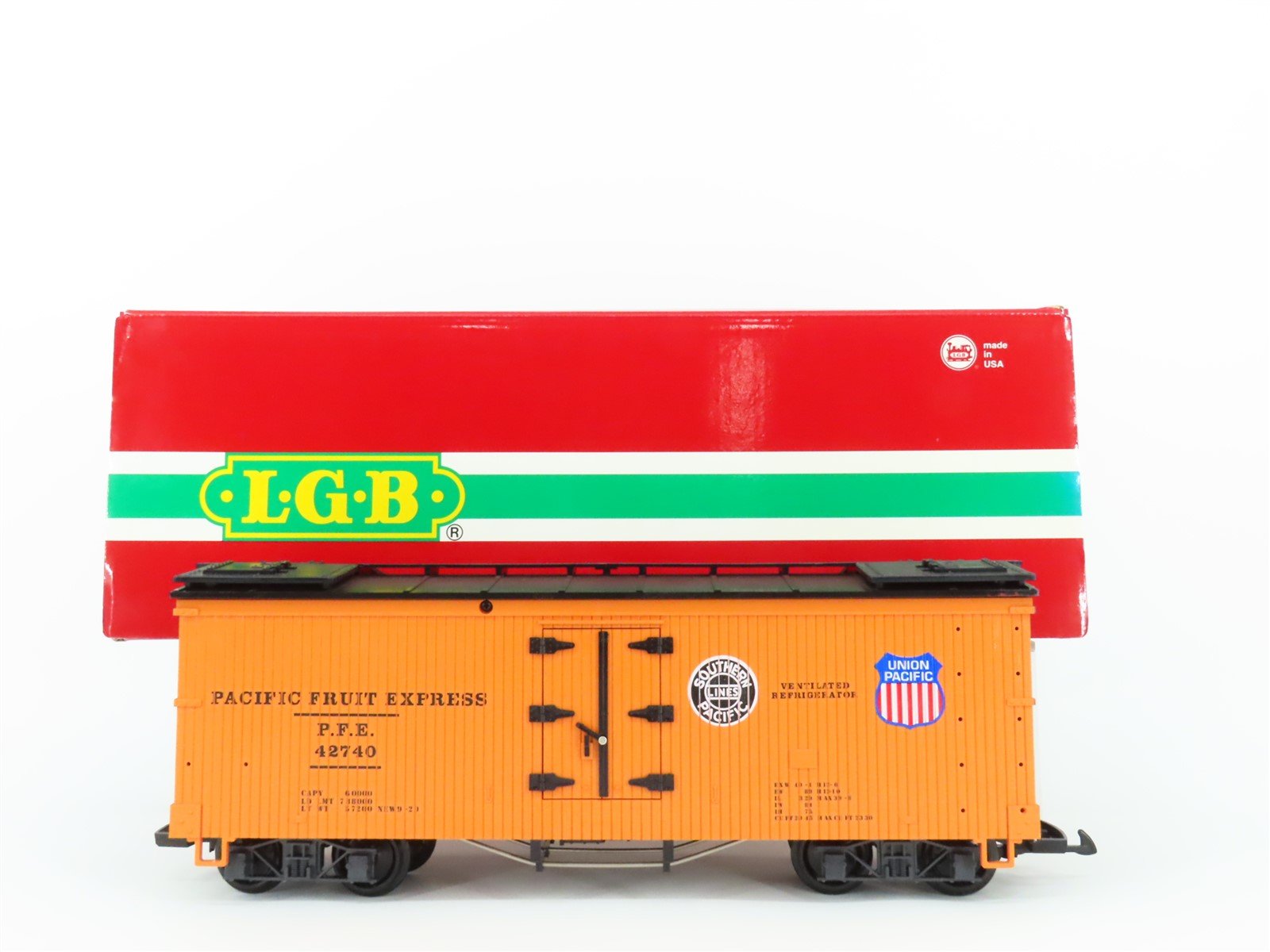 G Scale LGB 42740 SP UP PFE Pacific Fruit Express Railroad Reefer #42740