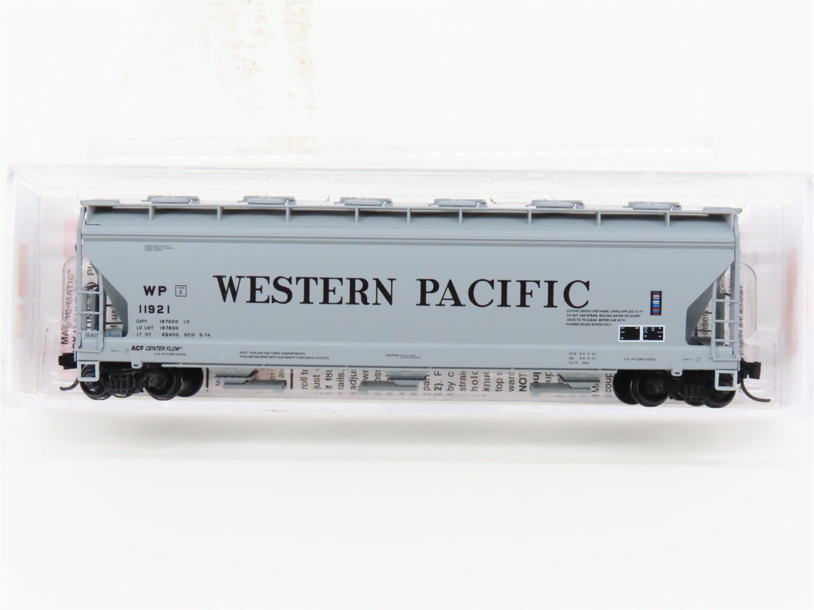 N Scale Micro-Trains MTL 09300170 WP Western Pacific 3-Bay Covered Hopper #11921