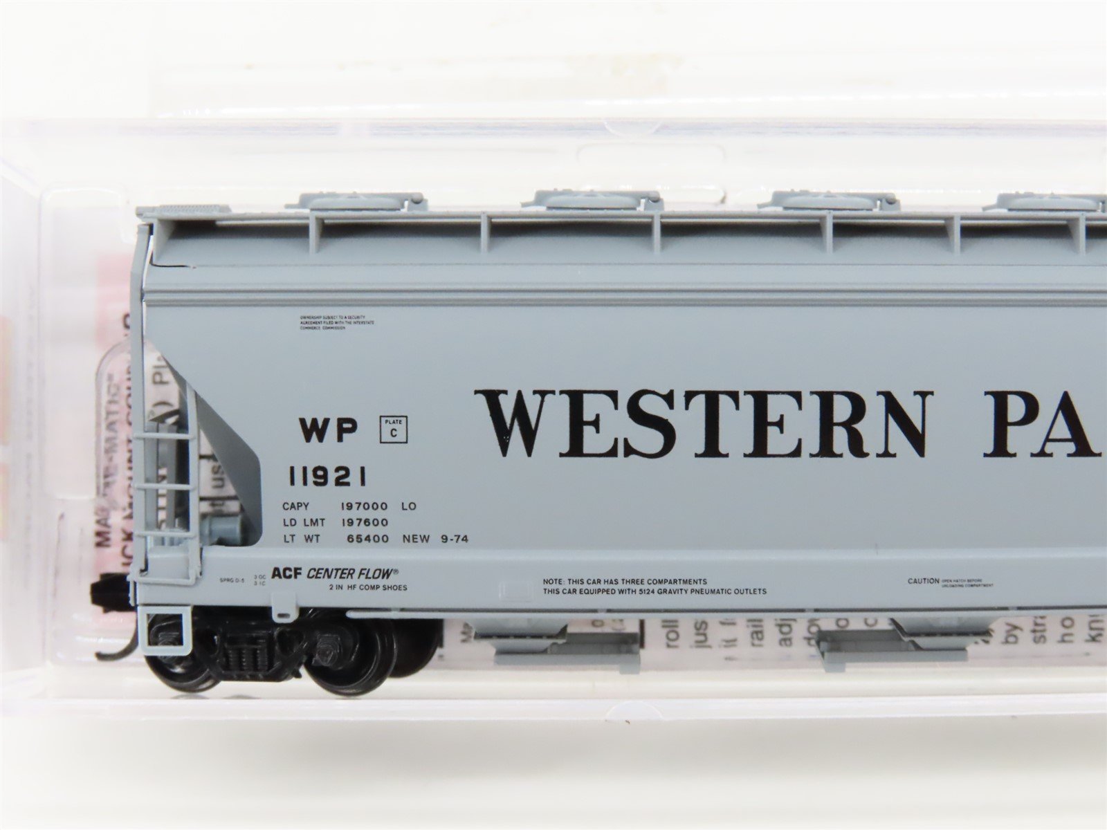 N Scale Micro-Trains MTL 09300170 WP Western Pacific 3-Bay Covered Hopper #11921