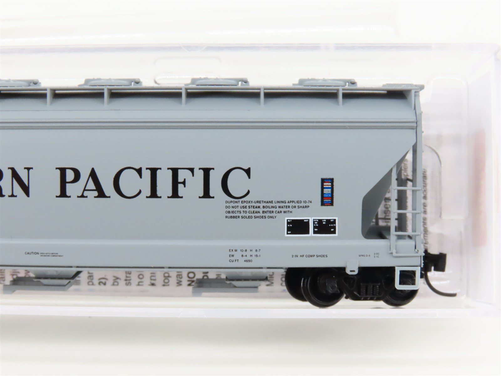 N Scale Micro-Trains MTL 09300170 WP Western Pacific 3-Bay Covered Hopper #11921