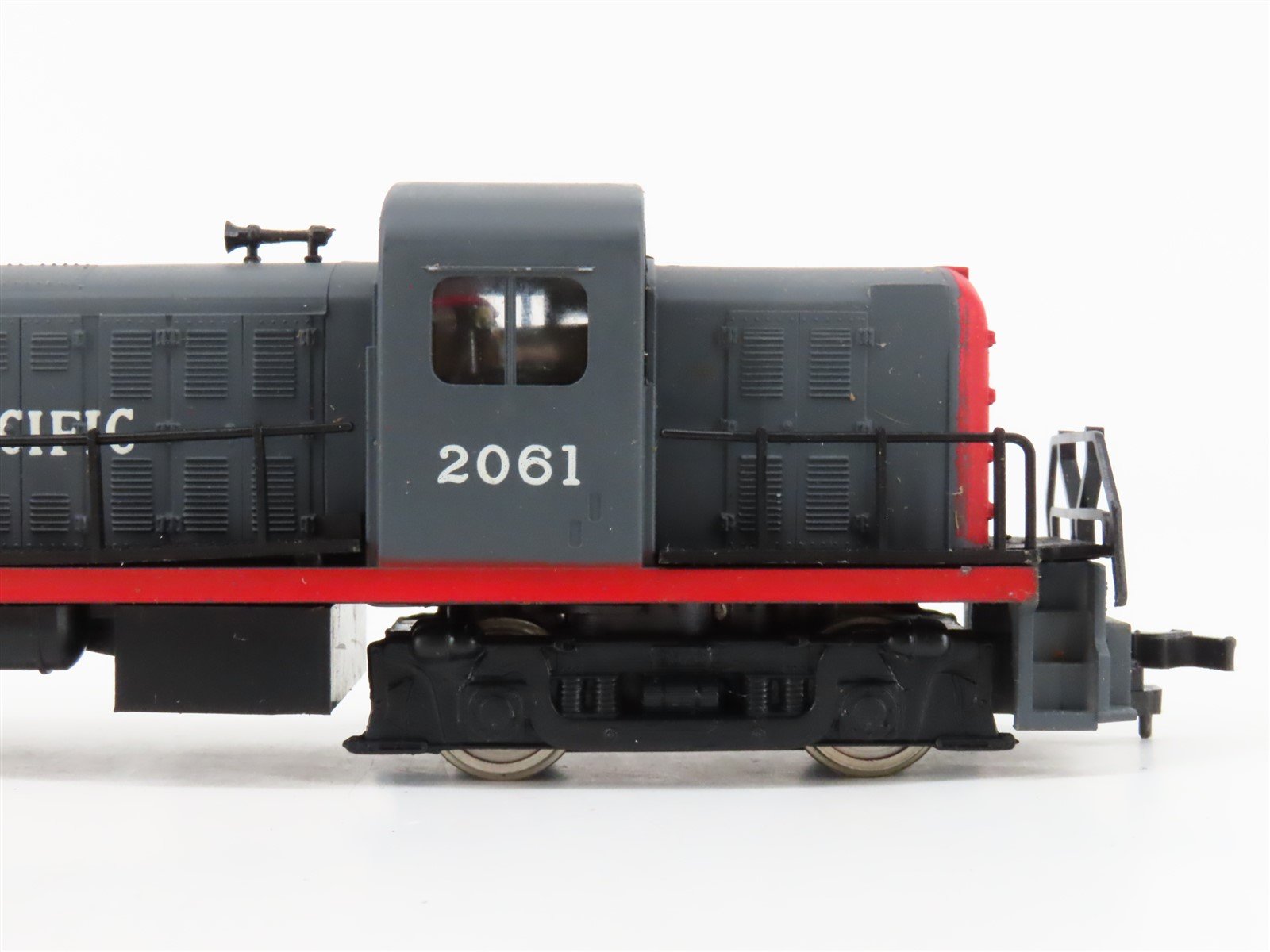 HO Scale AHM 5131A SP Southern Pacific RS-2 Diesel Locomotive #2061