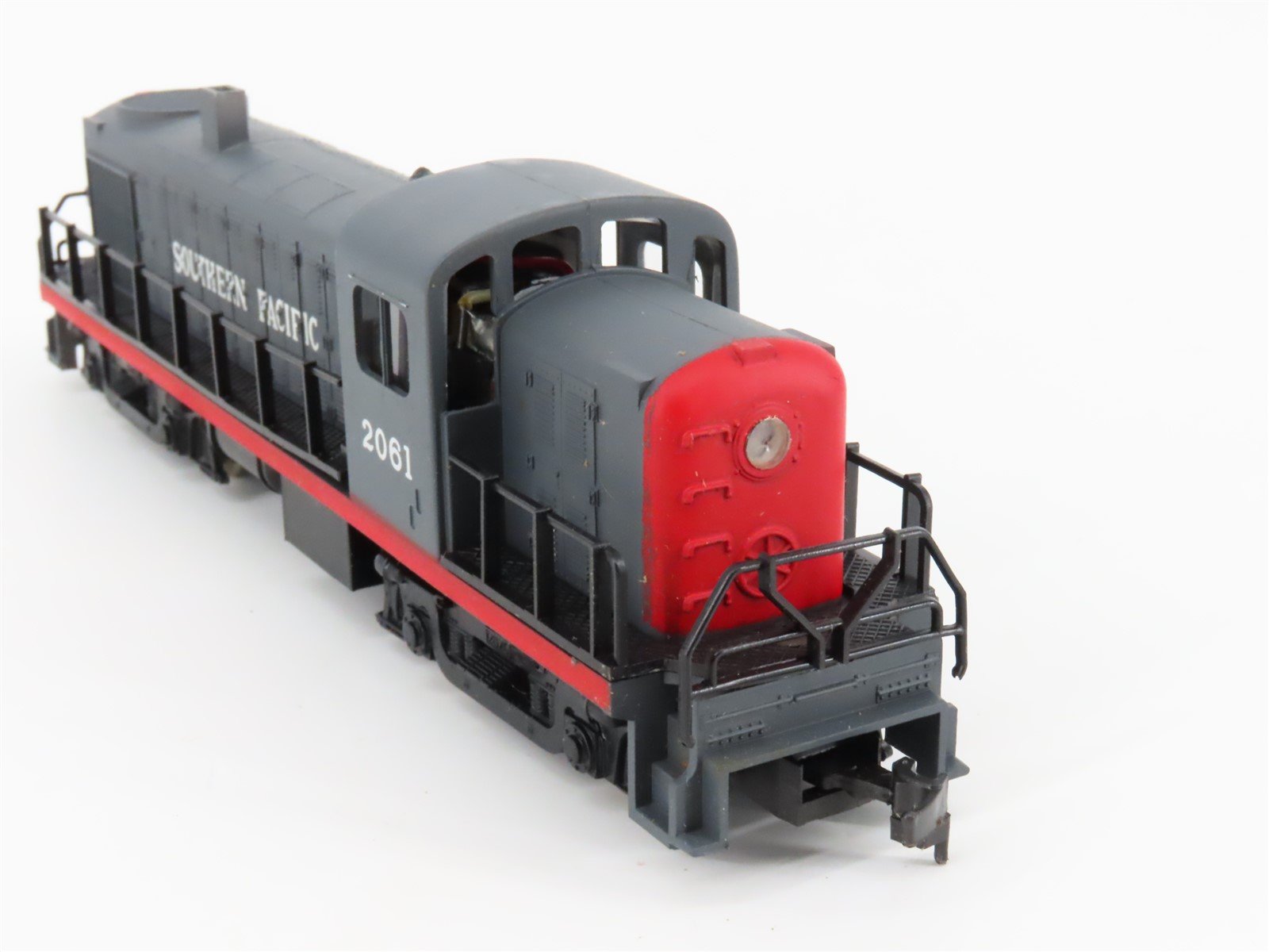 HO Scale AHM 5131A SP Southern Pacific RS-2 Diesel Locomotive #2061