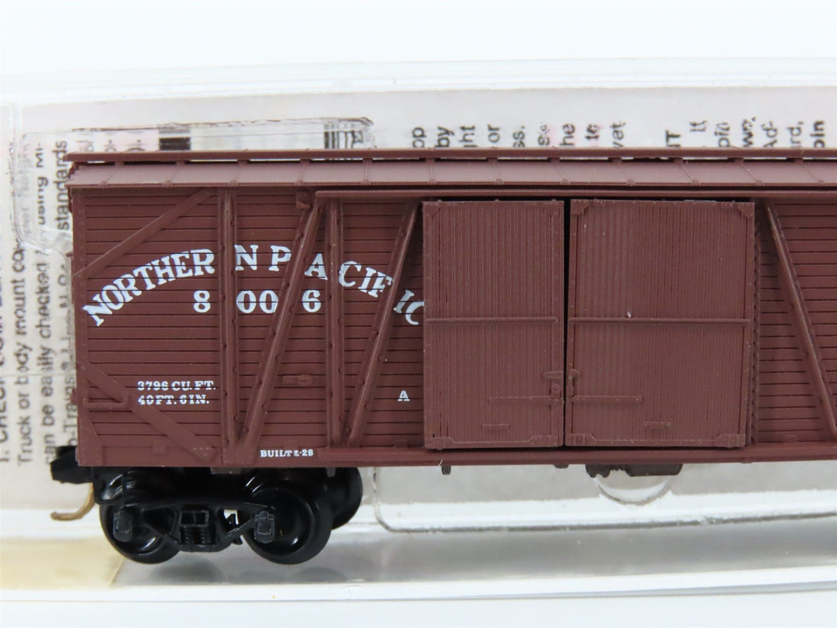 N Scale Micro-Trains MTL 29030 NP Northern Pacific 40&#39; Automobile Box Car #8006