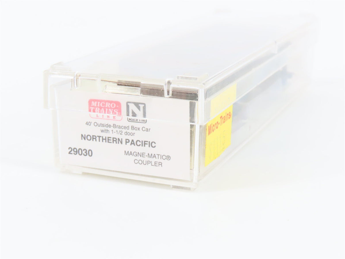 N Scale Micro-Trains MTL 29030 NP Northern Pacific 40&#39; Automobile Box Car #8006