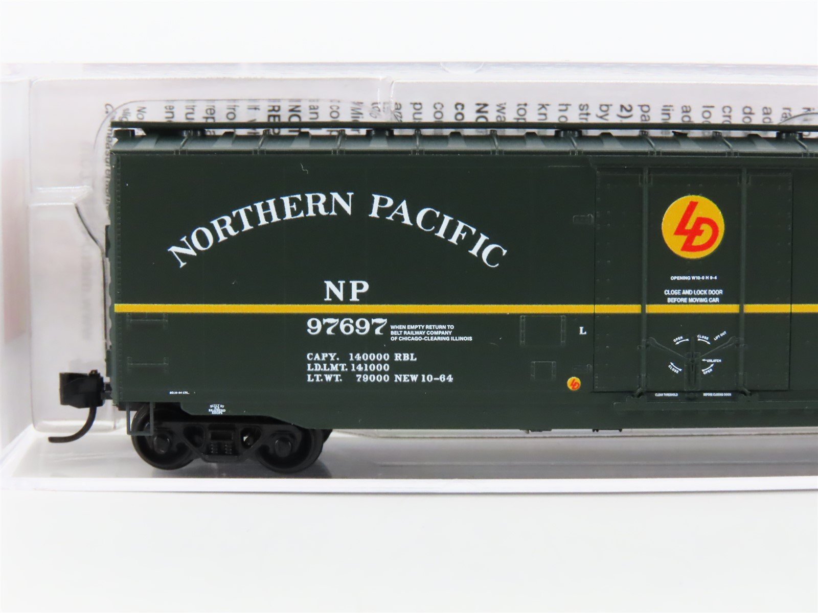 N Scale Micro-Trains MTL 03200201 NP Vista Dome N Coast 50' Box Car #97697