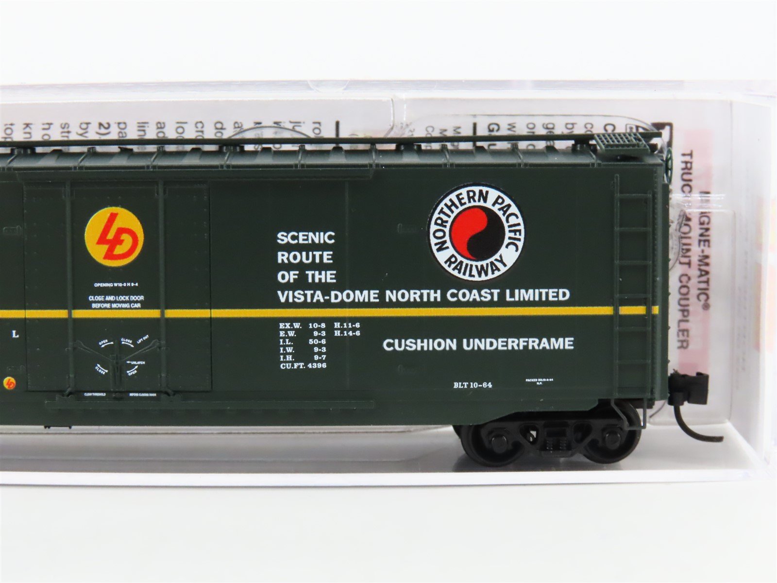 N Scale Micro-Trains MTL 03200201 NP Vista Dome N Coast 50' Box Car #97697