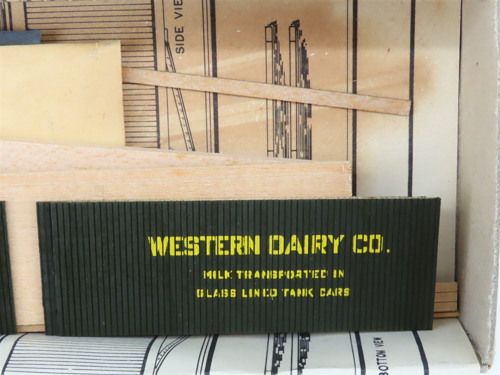 HO Scale Main Line Models Wood Kit GARE Western Dairy 45' Express Reefer #713