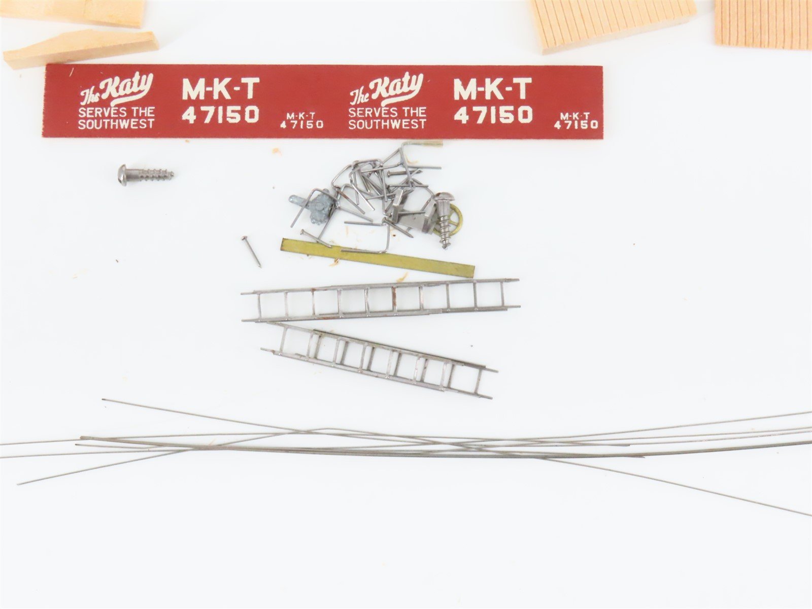 HO Scale Ambroid Wood Kit M-K-T Katy Convertible Stock Car #47150