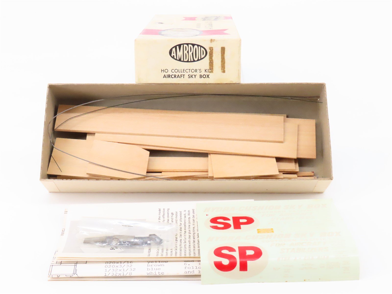 HO Scale Ambroid Wood Kit SP Southern Pacific Aircraft Sky Box Flat Car #598330