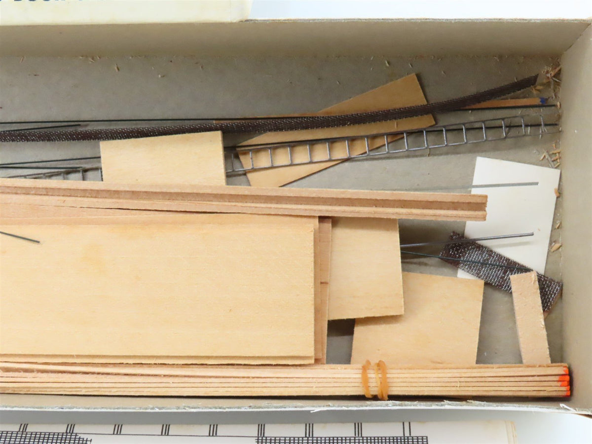 HO Scale Ambroid Wood Kit CB&amp;Q Burlington Plug Door Box Car #47500