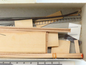 HO Scale Ambroid Wood Kit CB&Q Burlington Plug Door Box Car #47500