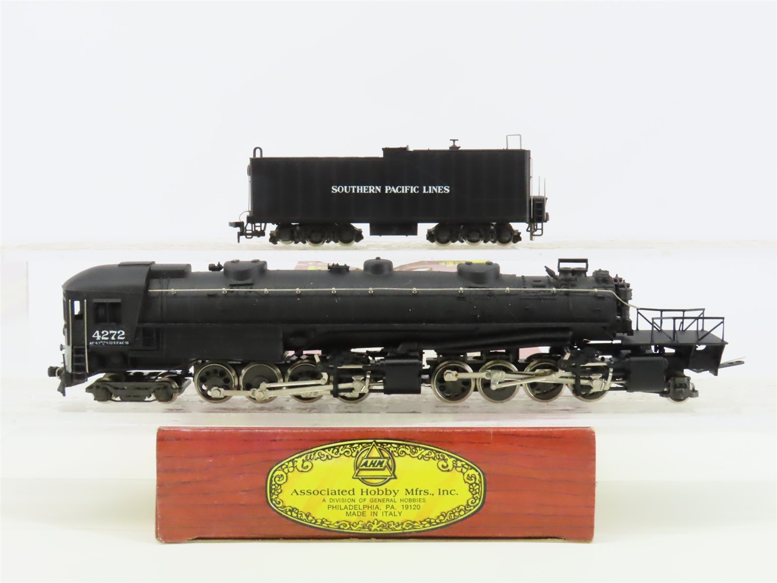 HO Scale AHM/Rivarossi SP Southern Pacific 4-8-8-2 Cab Forward Steam #4272