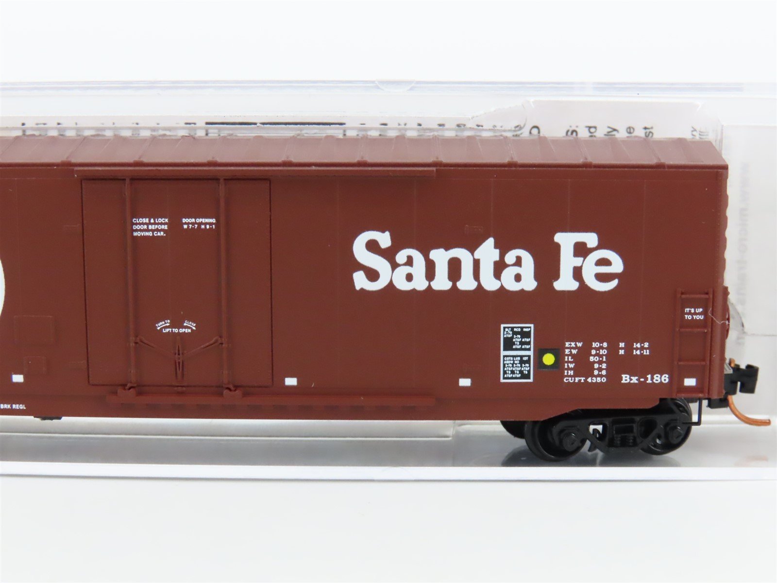 N Scale Micro-Trains MTL 18100010 ATSF Santa Fe 50' Plug Door Box Car #55147