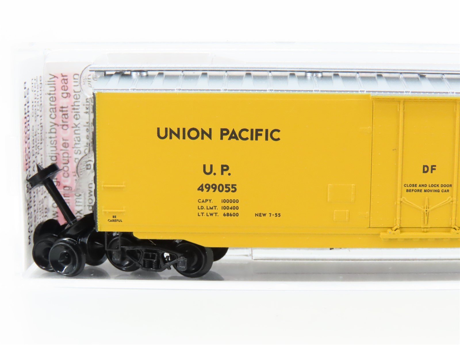 N Scale Micro-Trains MTL 03200390 UP Union Pacific 50' Standard Box Car #499055