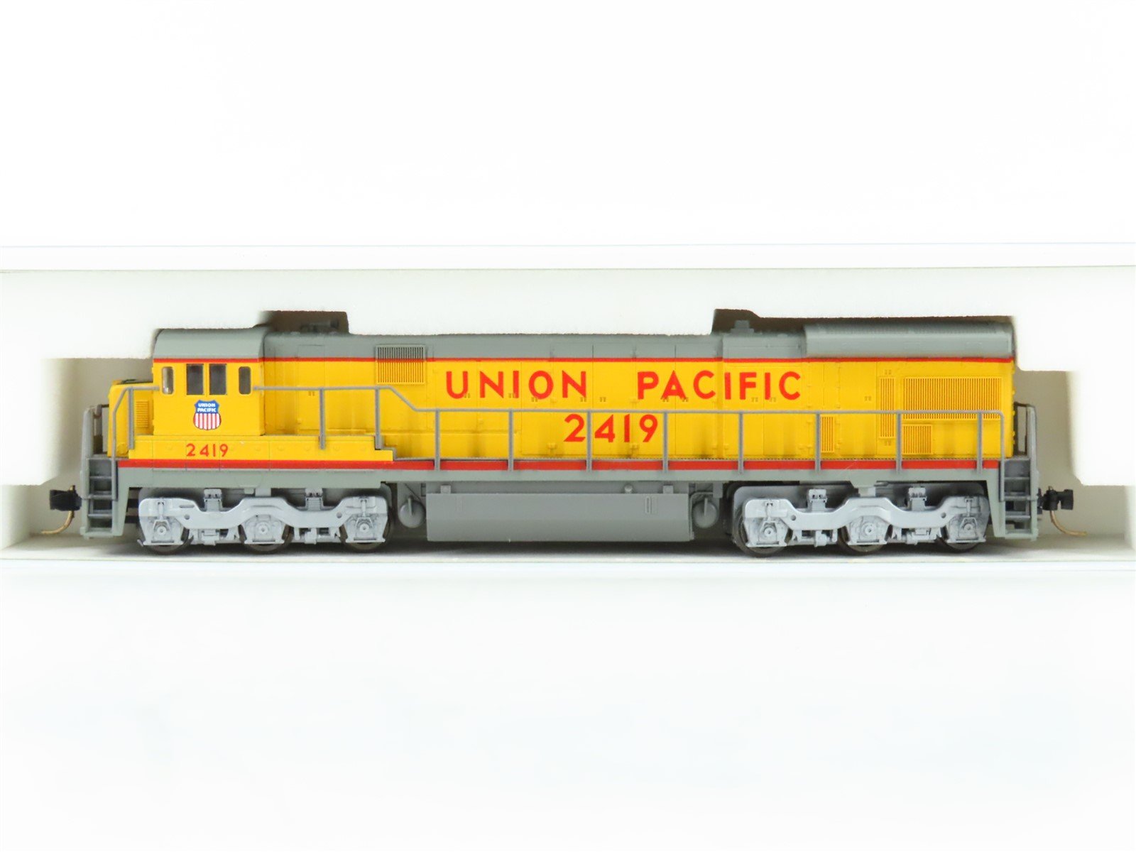 N Scale KATO 176-30C UP Union Pacific GE C30-7 Diesel Locomotive #2419