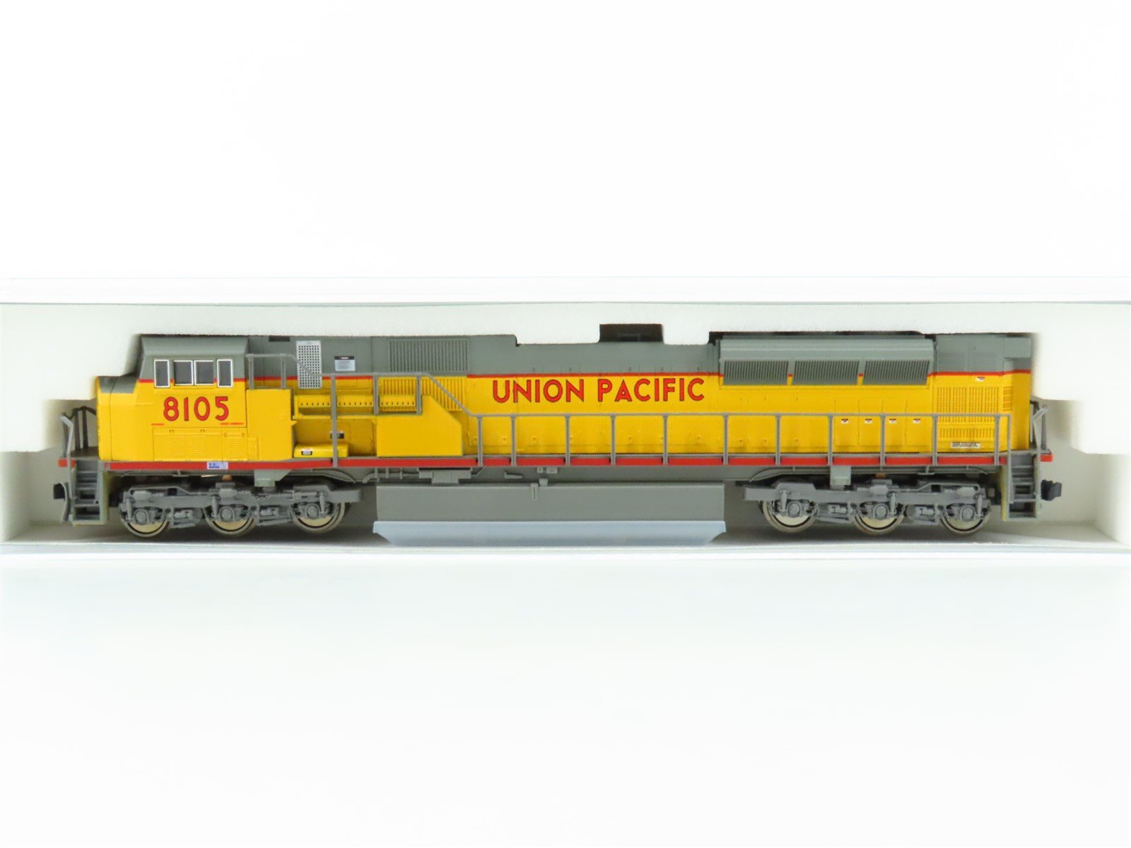 N KATO 176-5606 UP Union Pacific EMD SD90/43MAC Diesel #8105 - DCC Ready