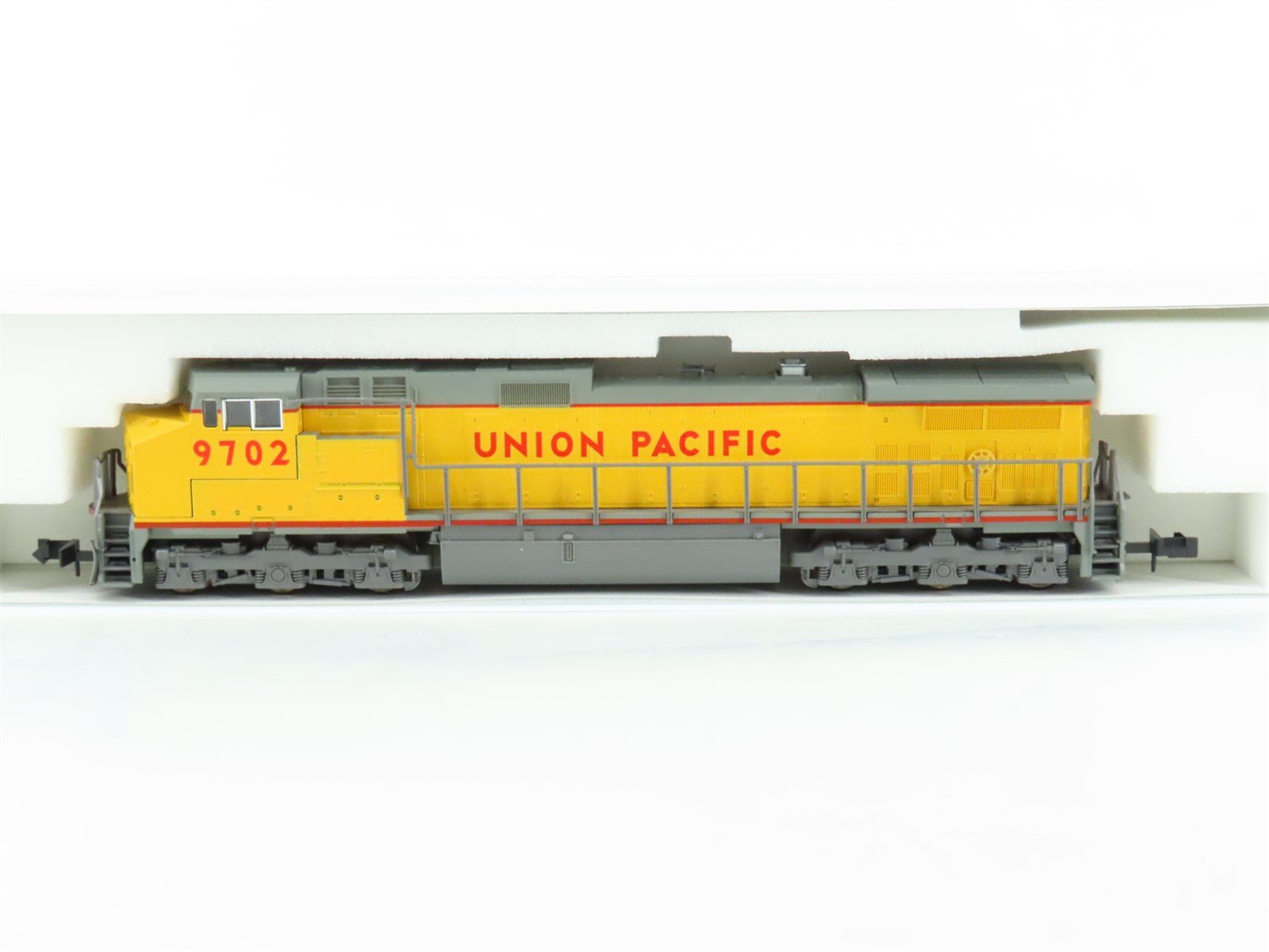 N Scale KATO 176-3304 UP Union Pacific GE C44-9W Diesel #9702 - DCC Ready