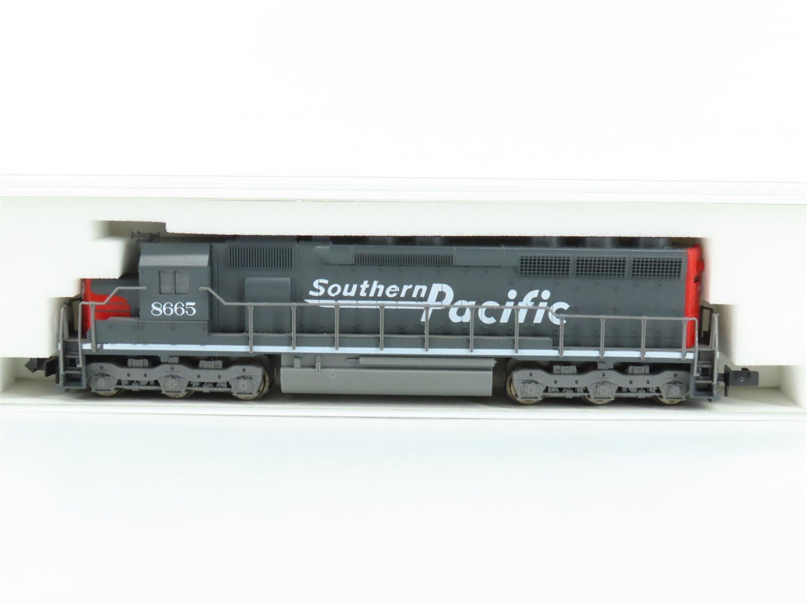 N Scale KATO 176-3117 SP "Bloody Nose" EMD SD45 Diesel #8665 - DCC Ready