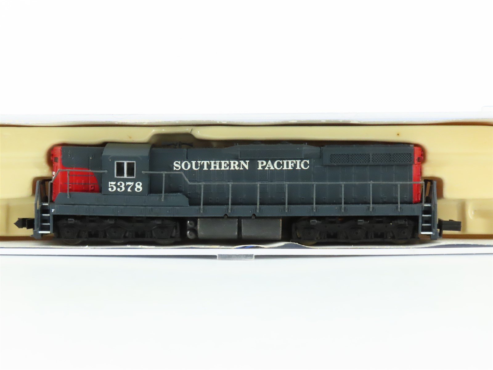 N Scale Life-Like 7787 SP Southern Pacific "Bloody Nose" EMD SD7 Diesel #5378