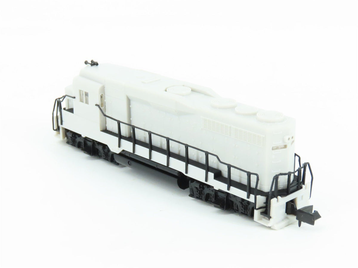 N Scale Atlas Classic 47500 Undecorated EMD GP30 Diesel Locomotive