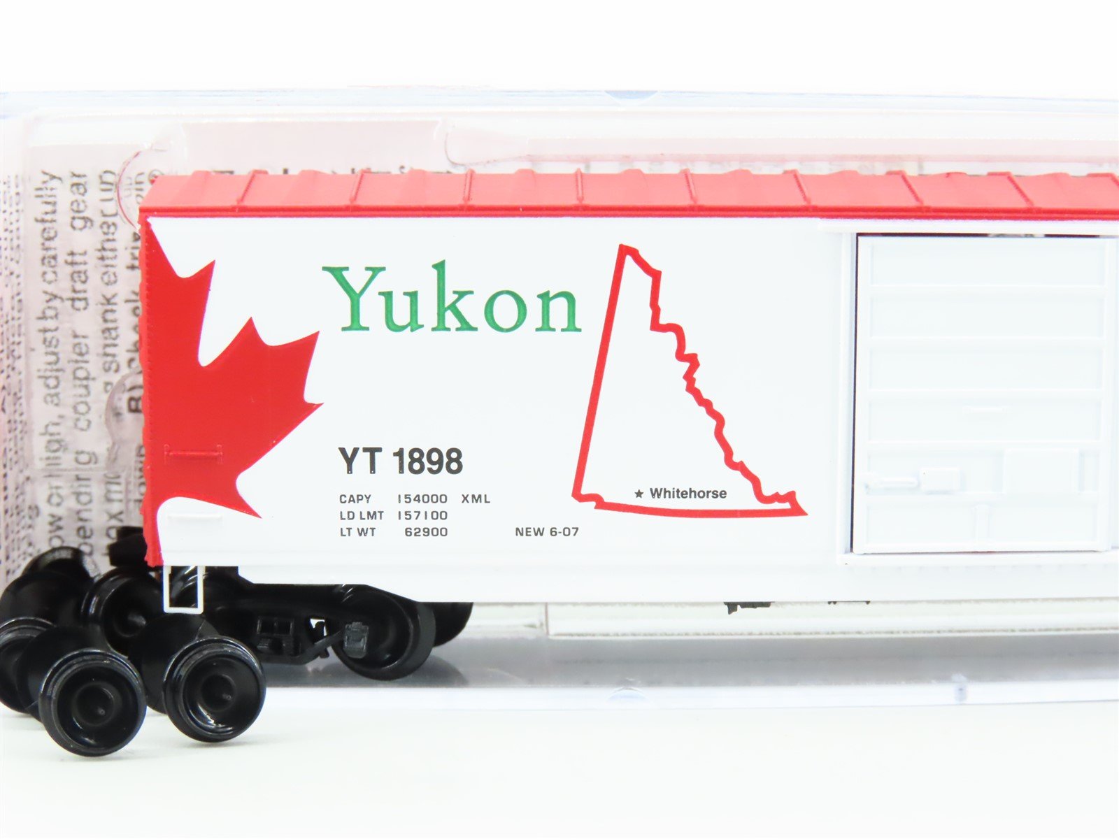 N Scale Micro-Trains MTL 07700157 YT Yukon Territory 40' Box Car #990