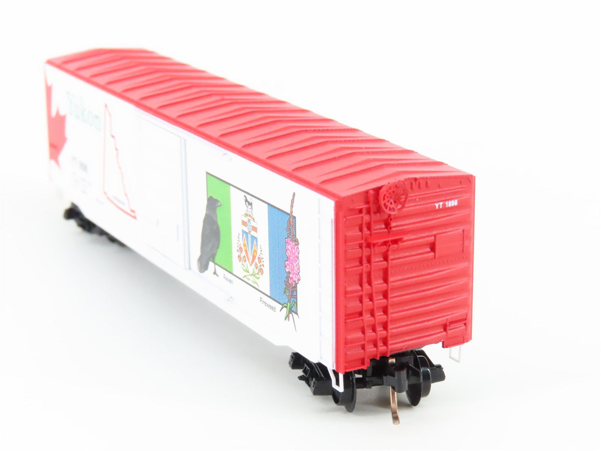 N Scale Micro-Trains MTL 07700157 YT Yukon Territory 40&#39; Box Car #990